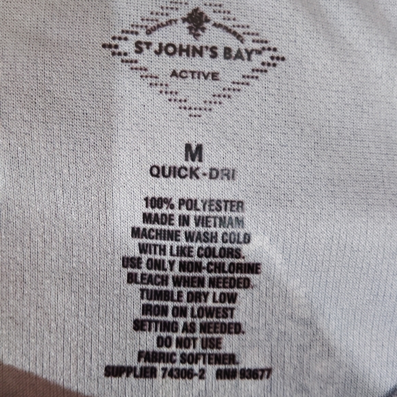 NWOT St. John's Bay Black and Gray Patterned Short Sleeve V-Neck Top. - Picture 6 of 6